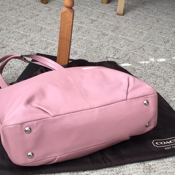 EUC Super, Super Gorgeous Pink COACH Handbag - Picture 4 of 12